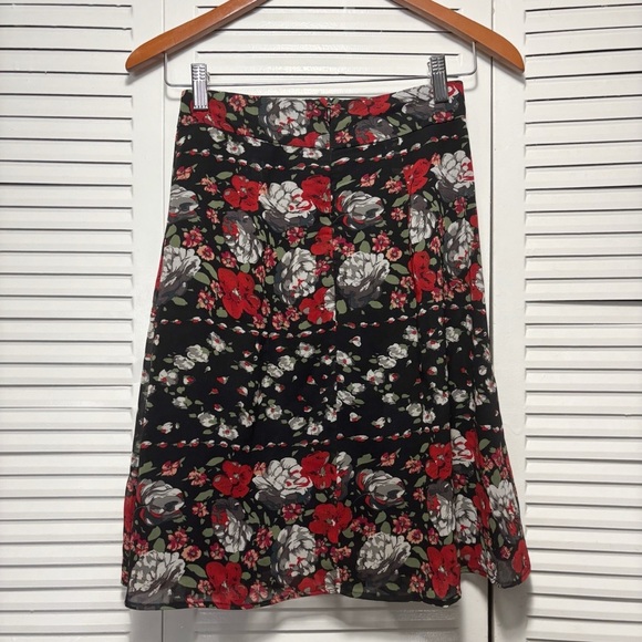 Suzabell Floral Black and Red A-Line Midi Zip Up Women's Skirt Size XS - Picture 5 of 6